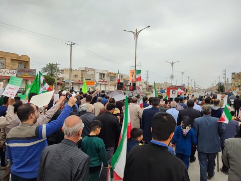 تصاویر/ راهپیمایی مردم چغادک در 22 بهمن