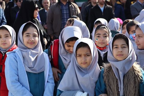 تصاویر / حضور پرشور مردم شهرستان تکاب در راهپیمایی 22 بهمن