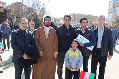 تصاویر / حضور پرشور مردم شهرستان تکاب در راهپیمایی 22 بهمن