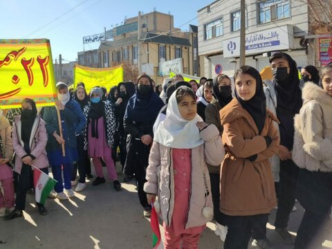 تصاویر/ حضور مردم شهرستان دهگلان در راهپیمایی 22 بهمن