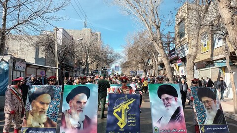 تصاویر/ حضور مردم شهر «اهر» در راهپیمایی با شکوه یوم الله ۲۲ بهمن