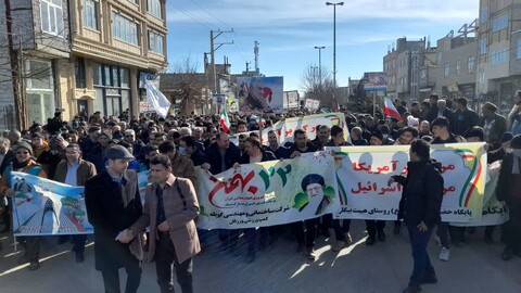تصاویر/ حضور مردم شهر ورزقان در راهپیمایی با شکوه یوم الله ۲۲ بهمن