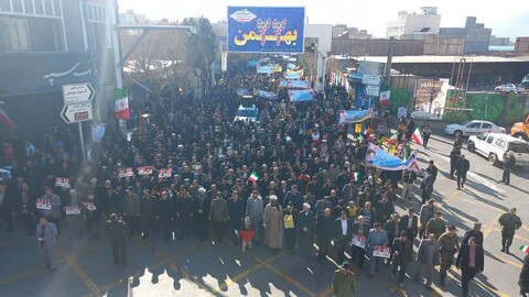 تصاویر/ حضور مردم شهر آذرشهر در راهپیمایی با شکوه یوم الله ۲۲ بهمن