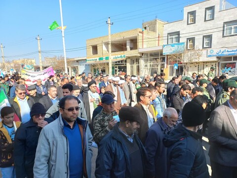 تصاویر/ حضور مردم شهر ماهنشان در راهپیمایی با شکوه یوم الله ۲۲ بهمن