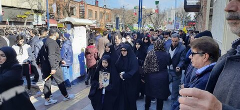 تصاویر/ تجدید پیمان مردم شهرستان ارومیه با آرمان های انقلاب در 22 بهمن