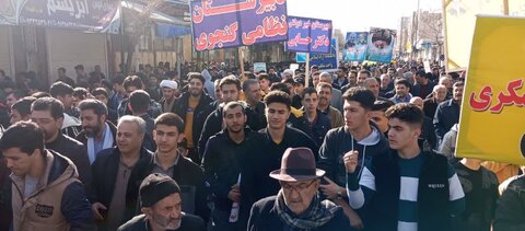 تصاویر/ راهپیمایی مردم شهرستان شاهین دژ در یوم الله 22 بهمن