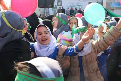 تصاویر/خروش و حماسه مردم انقلابی و  ولایی شهرستان نظرآباد در راهپیمایی ۲۲ بهمن