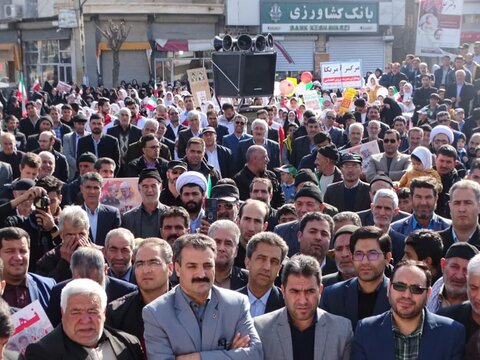 تصاویر/ راهپیمایی مردم شهرستان چهاربرج در 22 بهمن