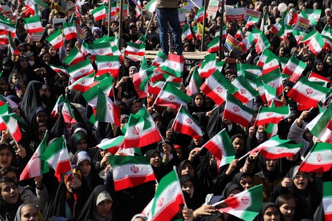 تصاویر / حضور حماسی مردم همدان در جشن انقلاب