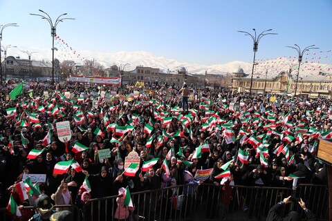 تصاویر / حضور حماسی مردم همدان در جشن انقلاب