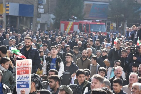 تصاویر/ حضور حماسی مردم شهرستان مهاباد در راهپیمایی 22 بهمن