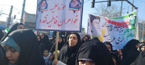تصاویر/ خروش مردم شهرستان نقده در یوم الله 22 بهمن