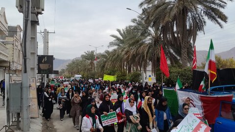 تصاویر/ راهپیمایی یوم الله ۲۲ بهمن در شهرستان حاجی آباد