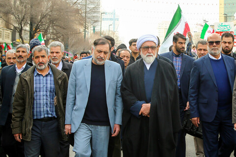 تصاویر/ راهپیمایی پرشکوه 22 بهمن در مشهد (2)