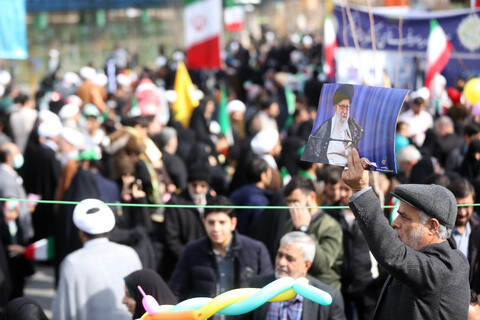 تصاویر/ حضور حماسی مردم قم در جشن انقلاب