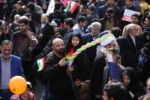 تصاویر/ حضور حماسی مردم قم در جشن انقلاب