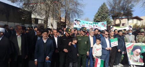 تصاویر حضور مردم چگنی در راهپیمایی یوم الله ۲۲ بهمن