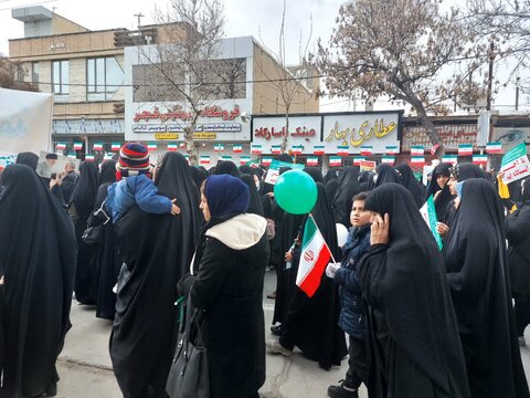 تصاویر/راهپیمایی یوم الله ۲۲بهمن در خمین