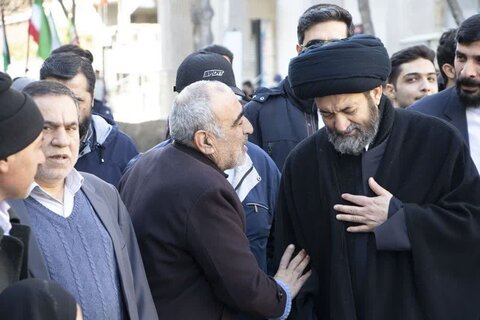 تصاویر/حضورنماینده ولی فقیه در استان اردبیل در راهپیمایی ۲۲ بهمن ۱۴۰۲