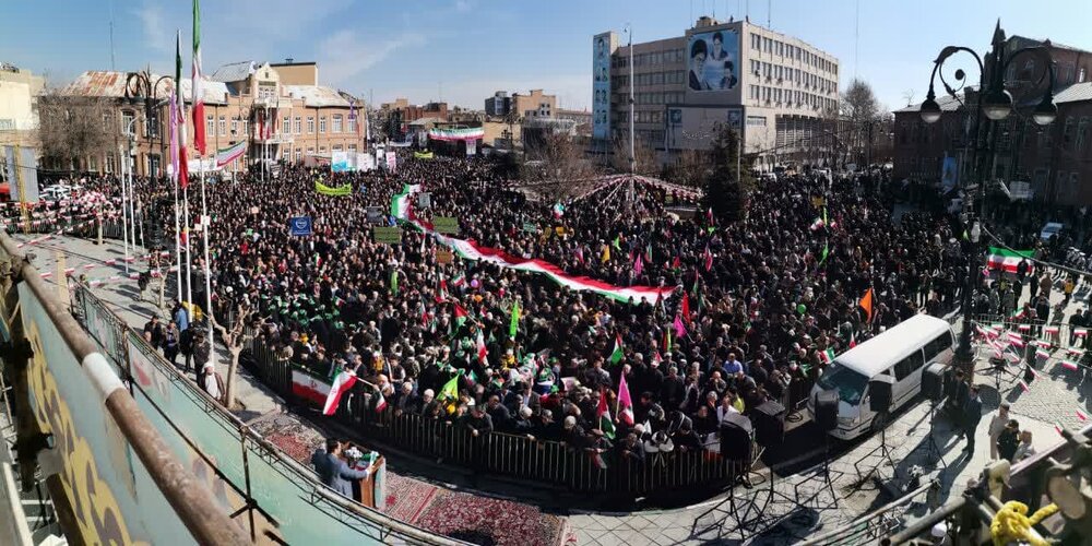 اسلامی انقلاب کی 45ویں سالگرہ کی مناسبت سے ایران بھر میں جشن اور ریلیوں کا انعقاد