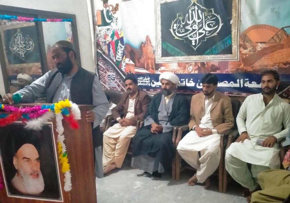 جیکب آباد؛ انقلابِ اسلامی کی 45 ویں سالگرہ اور حضرت زینب (س) کے یوم ولادت کی مناسبت سے جشن کا اہتمام