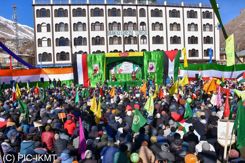 کرگل میں انقلابِ اسلامی کی 45 ویں سالگرہ کے موقع پر عظیم الشان ریلی