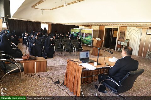 بالصور/ إقامة مؤتمر لناشطي الإعلام والعالم الافتراضي في الحوزات العلمية في إيران بمدينة مشهد المقدسة