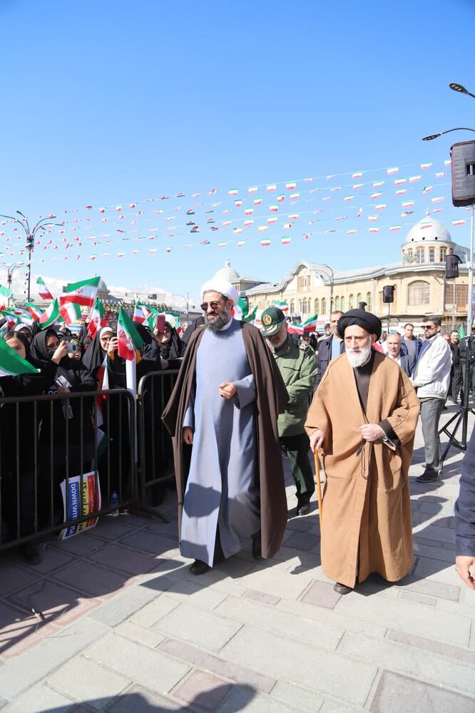 موانع امنیتی هم حریف امام جمعه همدان نشد