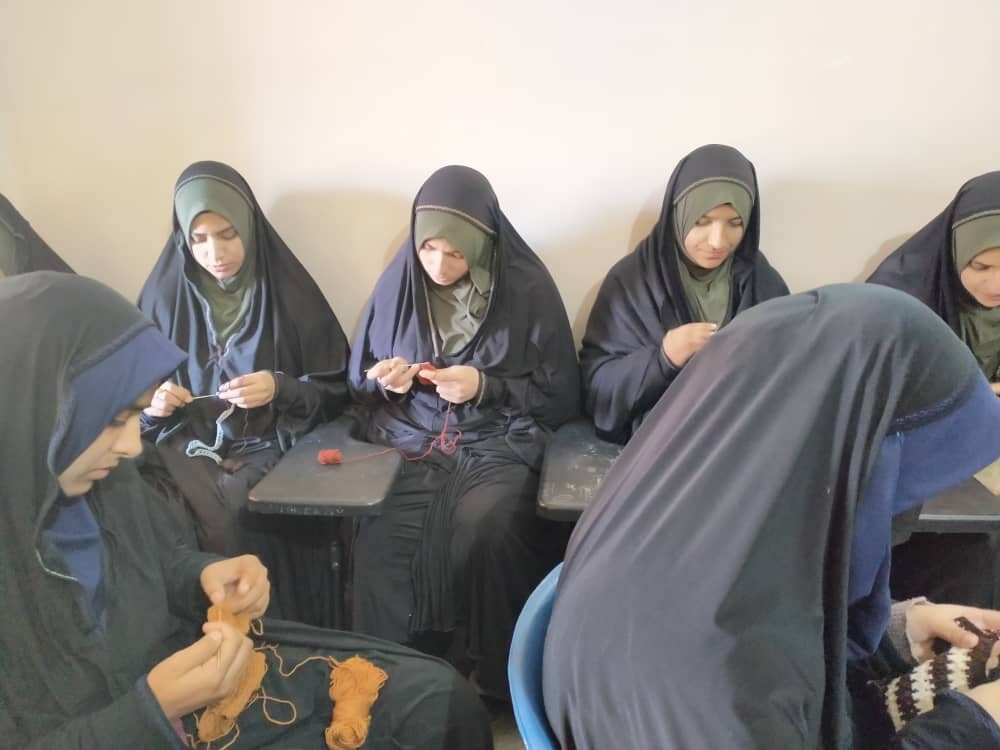 حوزہ علمیہ فاطمیہ مظفر آباد جہاں طالبات کو عصری تعلیم کے ساتھ ہنر بھی سیکھایا جارہا ہے