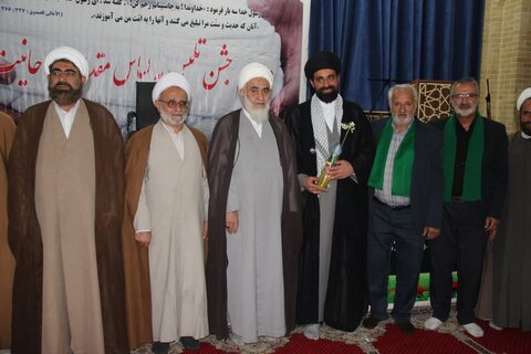 تصاویر / مراسم عمامه گذاری طلاب مدارس علمیه استان قزوین