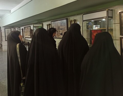 بازدید طلاب و اساتید مدرسه علمیه کوثر از مرکز فرهنگی و موزه دفاع مقدس خرمشهر