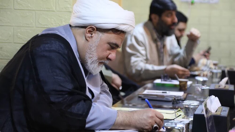 خداداده: تربیت توحیدی باید مبنای همه فعالیتهای مسجد شود/ نهاوندی: عطش نسل جوان به عرفان، شدید است