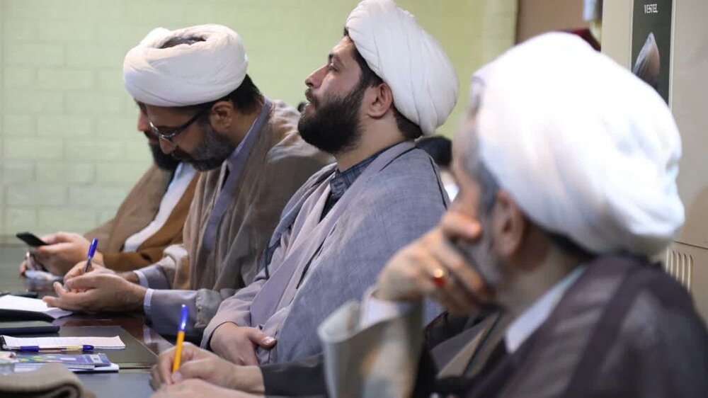 خداداده: تربیت توحیدی باید مبنای همه فعالیتهای مسجد شود/ نهاوندی: عطش نسل جوان به عرفان، شدید است