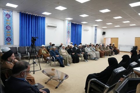تصاویر نشست هم‌اندیشی مدیران حوزه‌های علمیه خواهران با نهادهای حوزوی لرستان