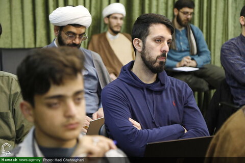 بالصور/ إقامة ندوة علمية بعنوان "أئمة الشيعة عليهم السلام من منظور الباحثين الغربيين" بمدينة قم المقدسة