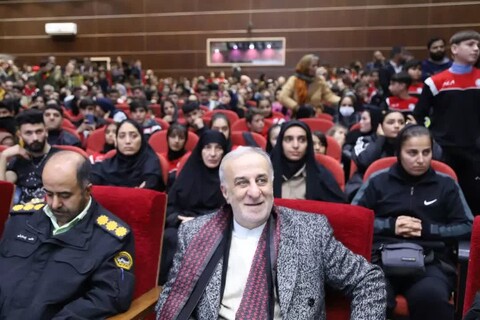 تصاویر/ جشن بزرگ نور ویژه ورزشکاران فوتبالی استان