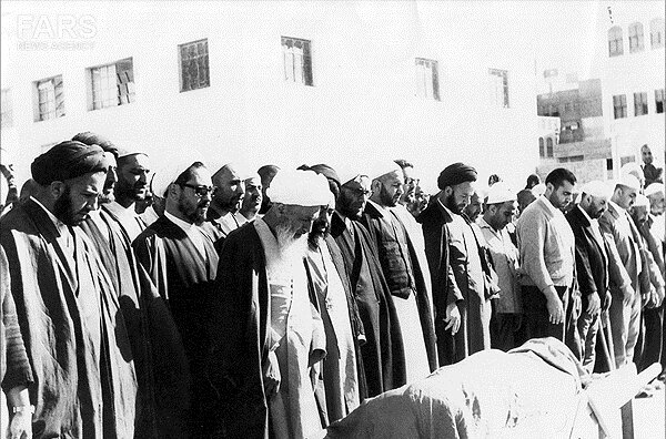 مروری بر حیات سیاسی مرحوم آیتالله العظمی اراکی