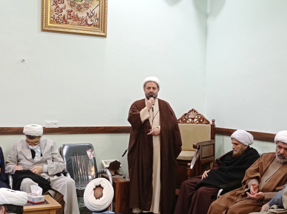 حمایتهای نماینده ولی فقیه از حوزه علمیه اردبیل ستودنی است