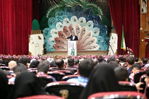در پنجمین اجلاس سراسری نماز دانش‌آموزان کرمانشاه
