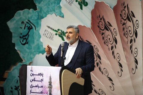 تصاویر/ پنجمین اجلاس سراسری نماز دانشآموزان در استان کرمانشاه