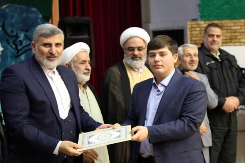 تصاویر/ پنجمین اجلاس سراسری نماز دانش‌آموزان در استان کرمانشاه
