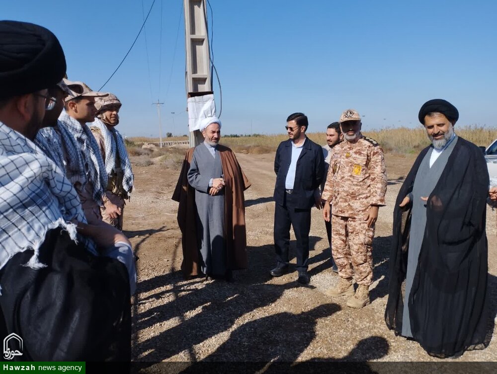 بازدید مسئول نمایندگی ولی فقیه در نیروی زمینی سپاه از نوار مرزی آبادان بازدید مسئول نمایندگی ولی فقیه در نیروی زمینی سپاه از نوار مرزی آبادان