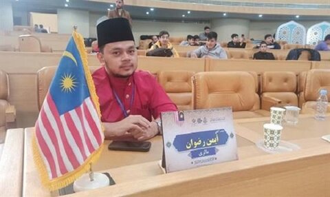 أیمن رضوان، حافظ و قاری قرآن ۲۶ ساله اهل کشور مالزی