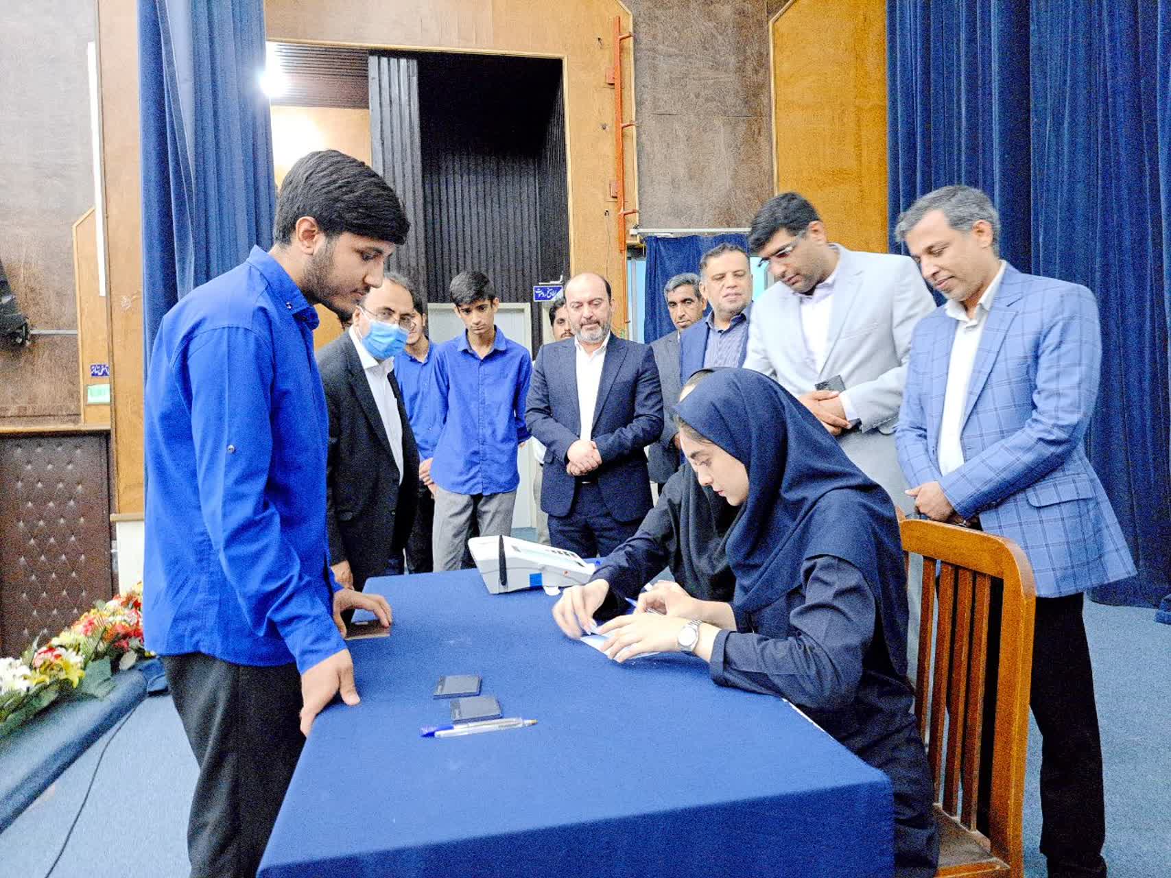 ۴۰ هزار رای اولی هرمزگانی در انتخابات پیشرو مشارکت میکنند