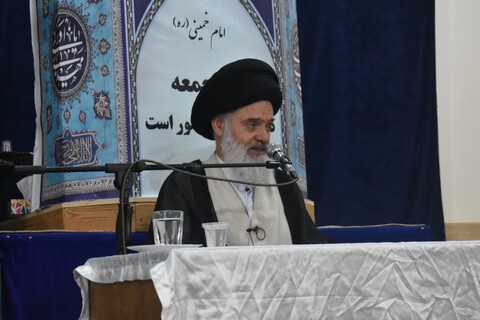 تصاویر/ حضور آیت الله حسینی بوشهری در جمع مردم چغادک