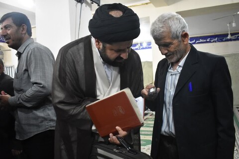تصاویر/ حضور آیت الله حسینی بوشهری در جمع مردم چغادک