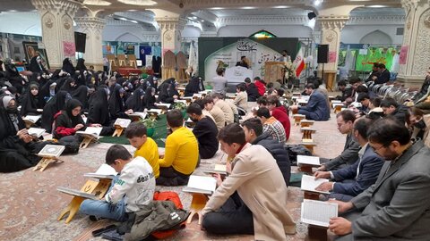 تصاویر/برگزاری محفل بزرگ پایگاه قرآنی بچه های مسجد در نمایشگاه قرآن و عترت در مصلای اردبیل