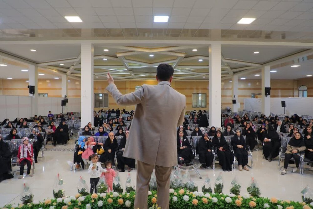 همایش«جوان و آرمانهای جهانی» با حضور بــانـوان جــوان کاشانی