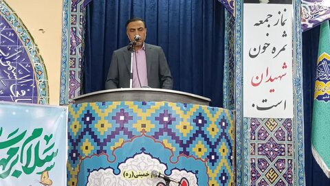 تصاویر/ اقامه نماز جمعه شهرستان قشم