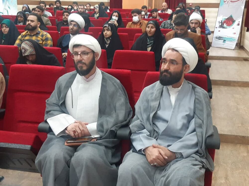 کارگاه پیوند های آسمانی طلاب منطقه کاشان برگزارشد